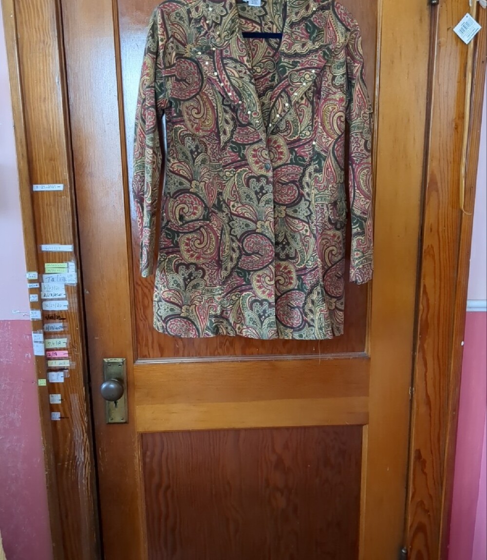 r.bean Paisley Button-Up Long Jacjet in Olive, Red & Tan - Picture 2 of 4